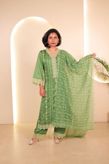 Green Embroidered Kurta Set with Dupatta for women