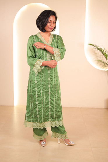 Green Embroidered Kurta Set with Dupatta for women