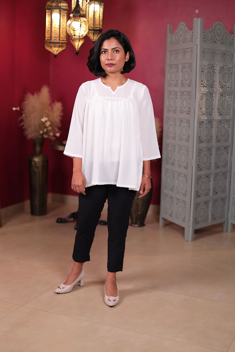Women’s White Flared Top with Round Neck & 3/4 Sleeves – Casual Wear Tunic Women’s White Flared Top with Round Neck & 3/4 Sleeves – Casual Wear Tunic