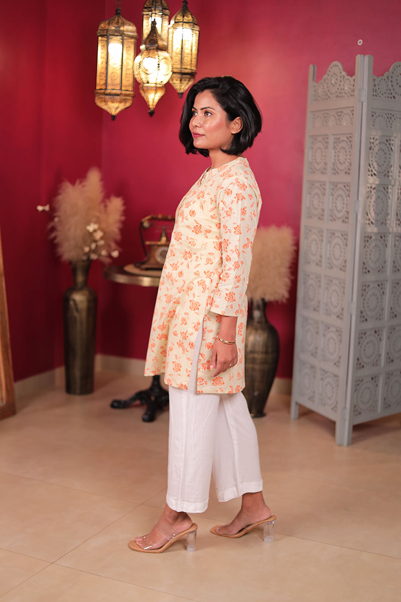 Women’s Floral Printed Straight Kurti with Round Neck & 3/4 Sleeves – Casual Cotton Blend Tunic Women’s Floral Printed Straight Kurti with Round Neck & 3/4 Sleeves – Casual Cotton Blend Tunic